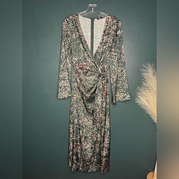 Zara Green Midi Long Sleeve Wrap Dress - Picture 2 of 6